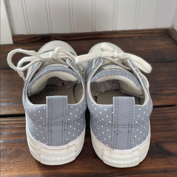 Converse Chuck Taylor Madison Low Top Blue and White Polka Dot Sneakers - Picture 5 of 8